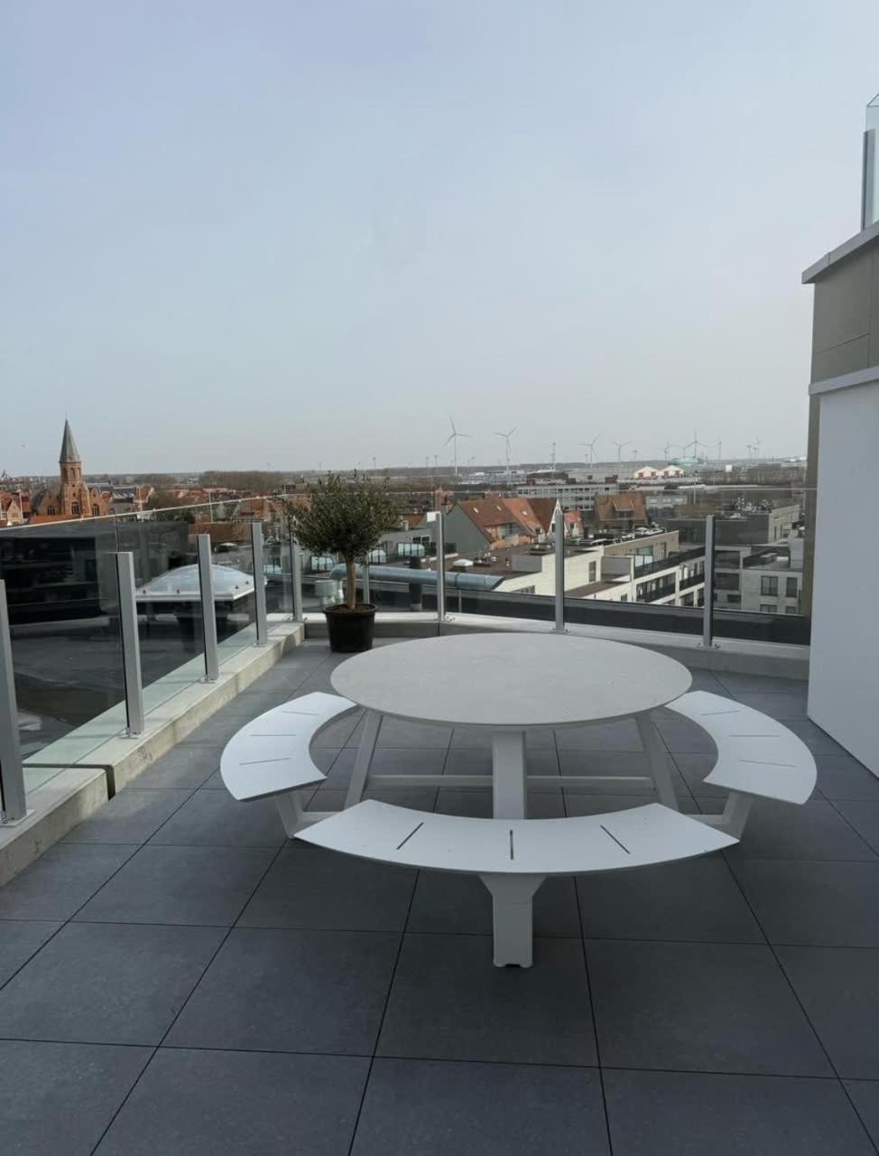Huswell - Lovely New At The Harbor + Parking Appartement *